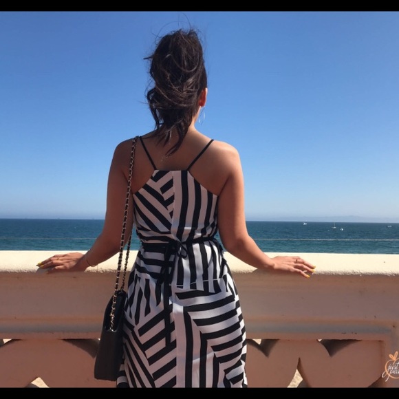 Stunning Long Maxi Dress - So Versatile - Picture 7 of 7